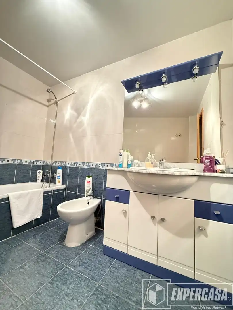 Baño de Piso en venta en Picassent con Aire acondicionado