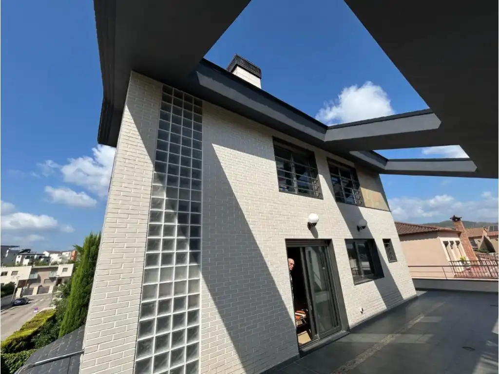 Vista exterior de Casa o xalet en venda en Gandia amb Aire condicionat, Jardí privat i Terrassa
