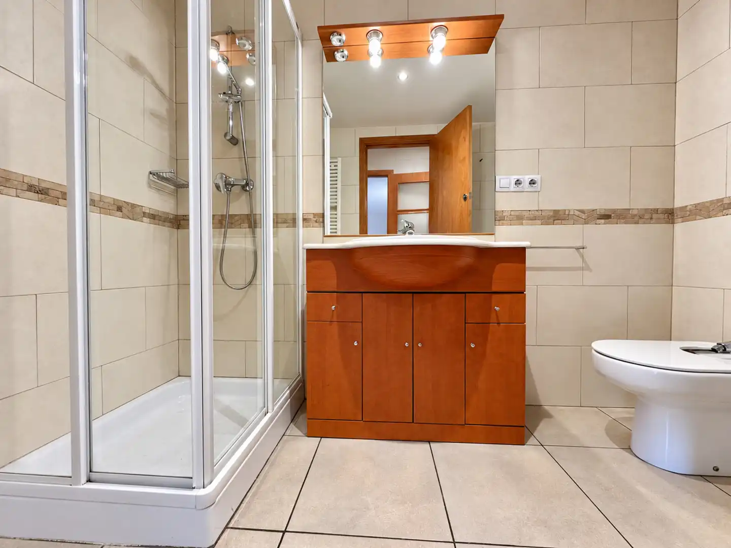 Bathroom of Flat for rent in Centre  