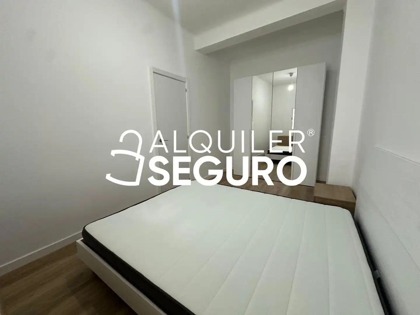 Dormitori de Pis de lloguer en Catarroja amb Aire condicionat, Terrassa i Traster