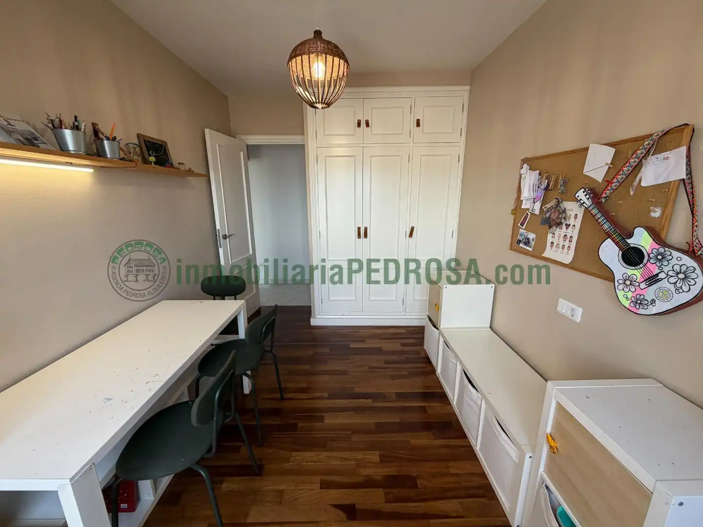 Habitación de Ático en venta en Pontevedra Capital  con Calefacción y Terraza