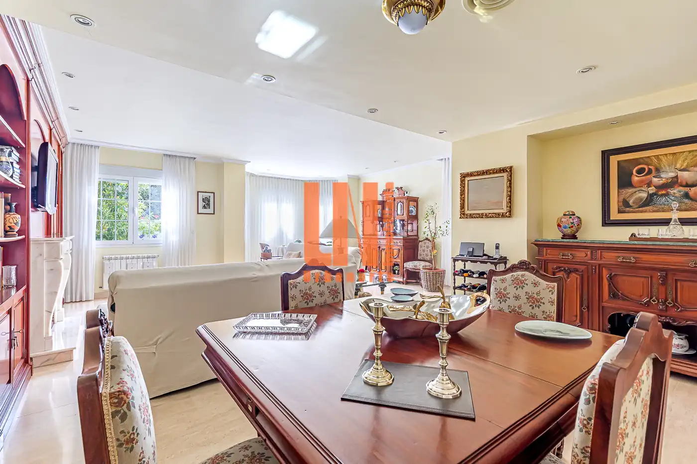 Comedor de Casa adosada en venta en Madrid con Aire acondicionado, Calefacción y Jardín privado