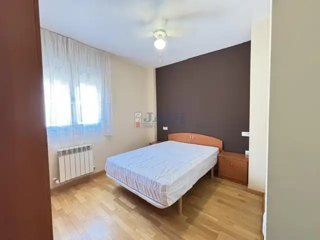 Habitación de Apartamento en venta en Valdepeñas con Aire acondicionado, Calefacción y Amueblado