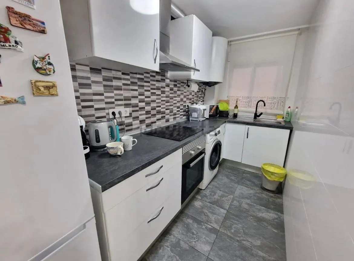 Kitchen of Flat for sale in  Valencia Capital  with Furnished