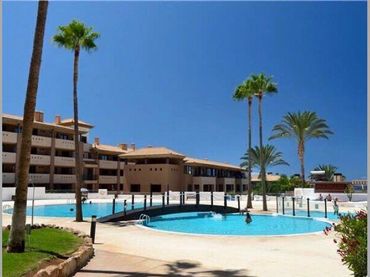 Apartment with pool to rent in Avda Adeje 300 17