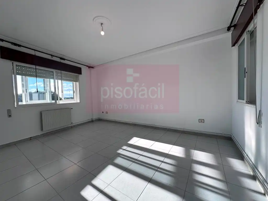 Sala d'estar de Edifici en venda en Lugo