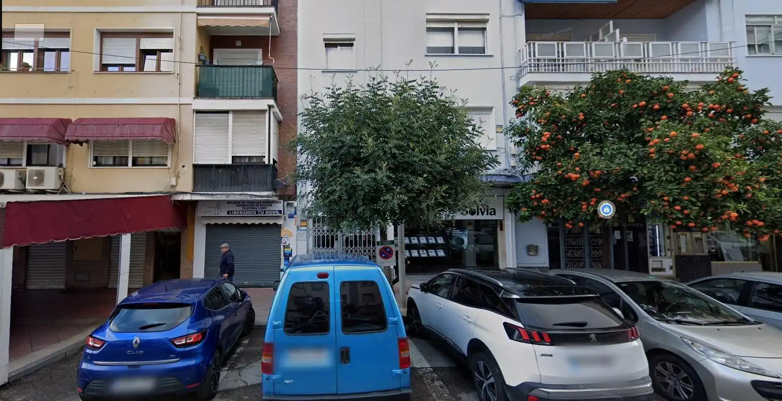 Business premises for sale in Avenida de las Fuerzas Armadas, imagen 2