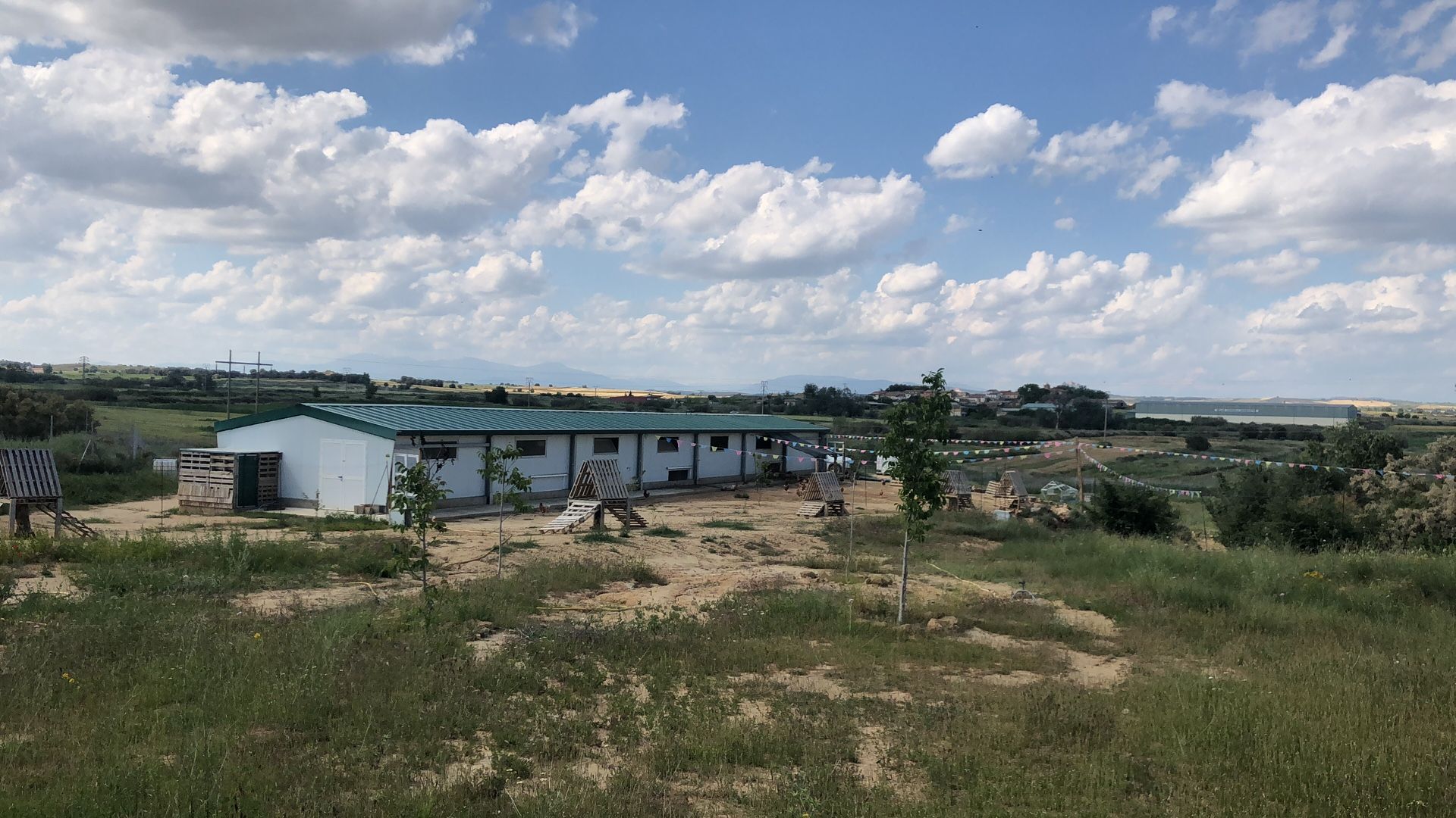 Industrial buildings for sale in Ilche