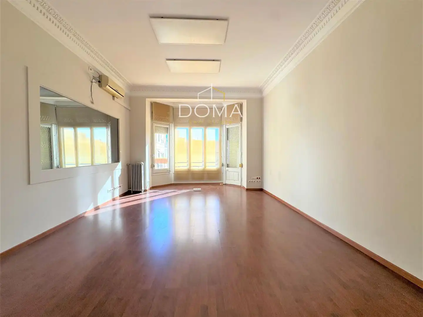 Sala de estar de Oficina de alquiler en Barcelona con Aire acondicionado, Calefacción y Terraza