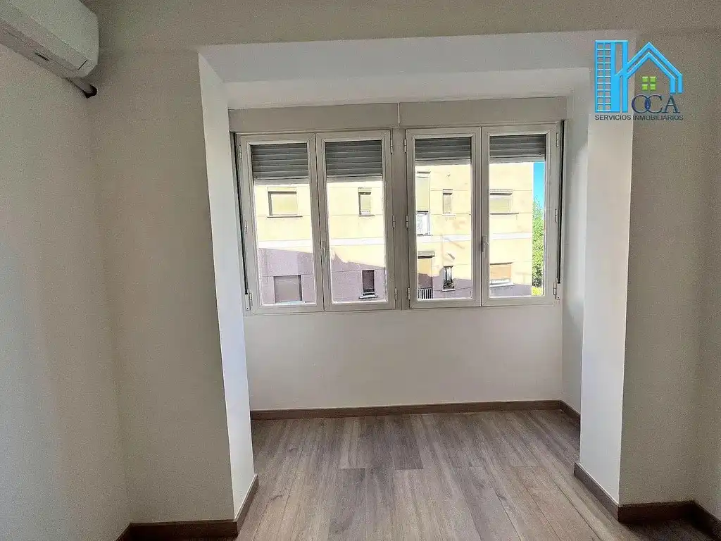 Bedroom of Flat for sale in Madrid  with Air Conditioner