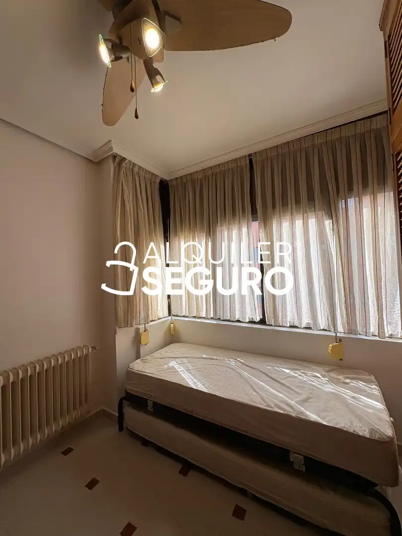 Habitación de Piso de alquiler en Puente de Vallecas