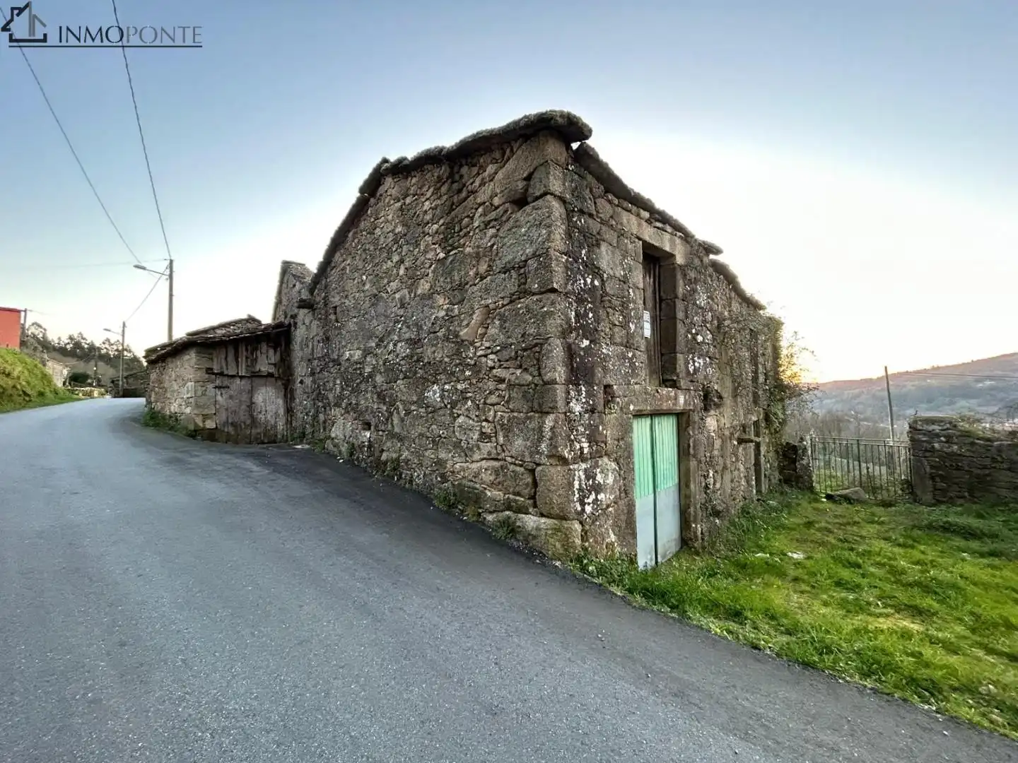 Vista exterior de Casa o xalet en venda en Cerdedo amb Jardí privat i Traster