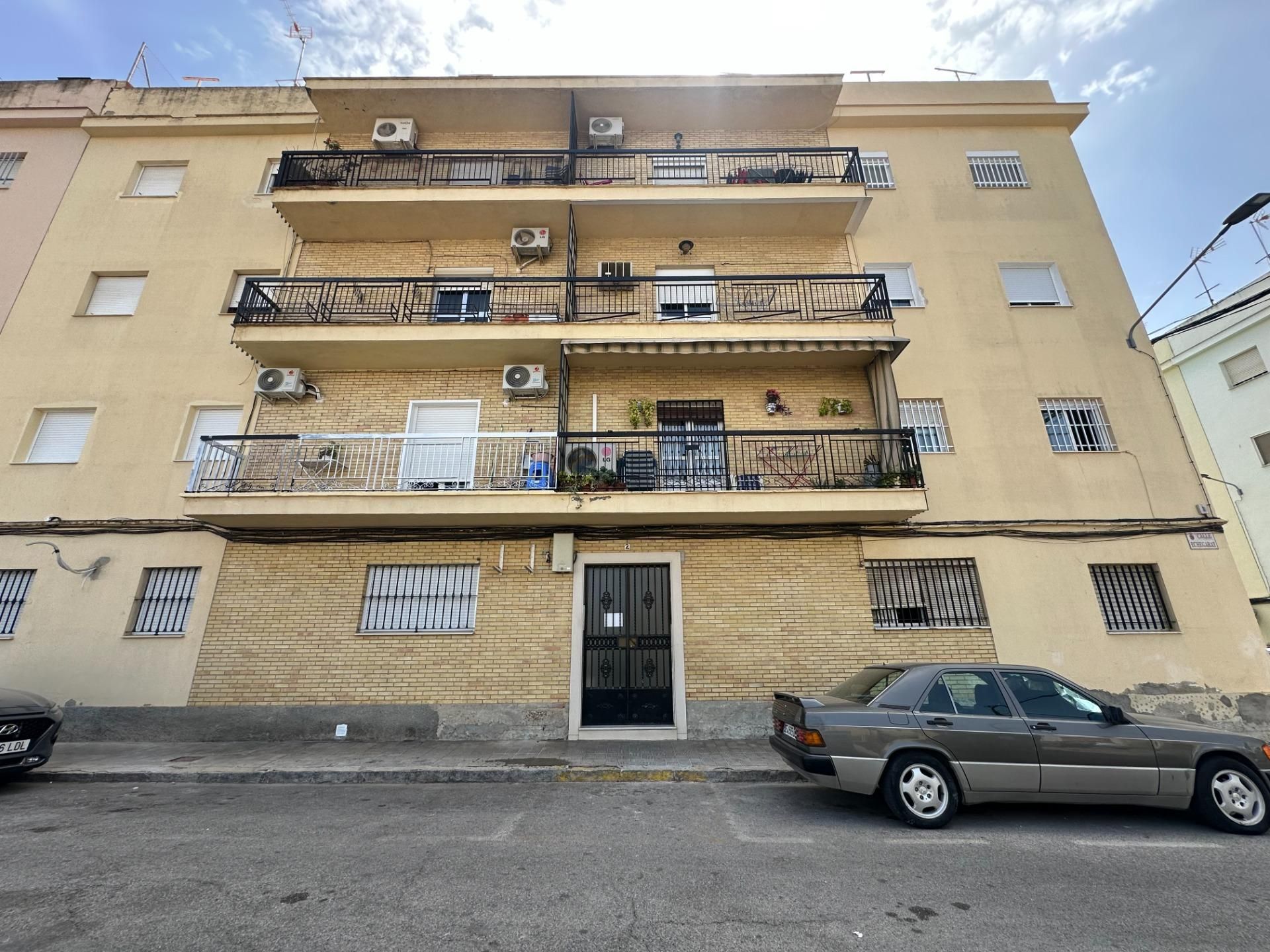 Exterior view of Flat for sale in Utrera  with Terrace and Balcony