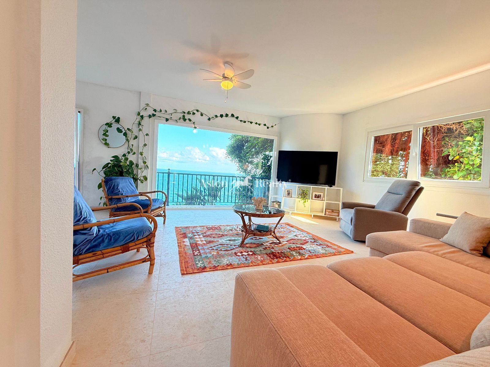 Sala d'estar de Casa o xalet en venda en Buenavista del Norte amb Calefacció, Terrassa i Traster