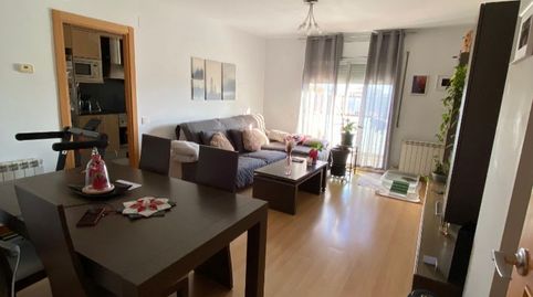 Fantástico piso en Abrera totalmente exterior, para entrar a vivir, con plaza de parking y trastero. ¡Gran oportunidad!