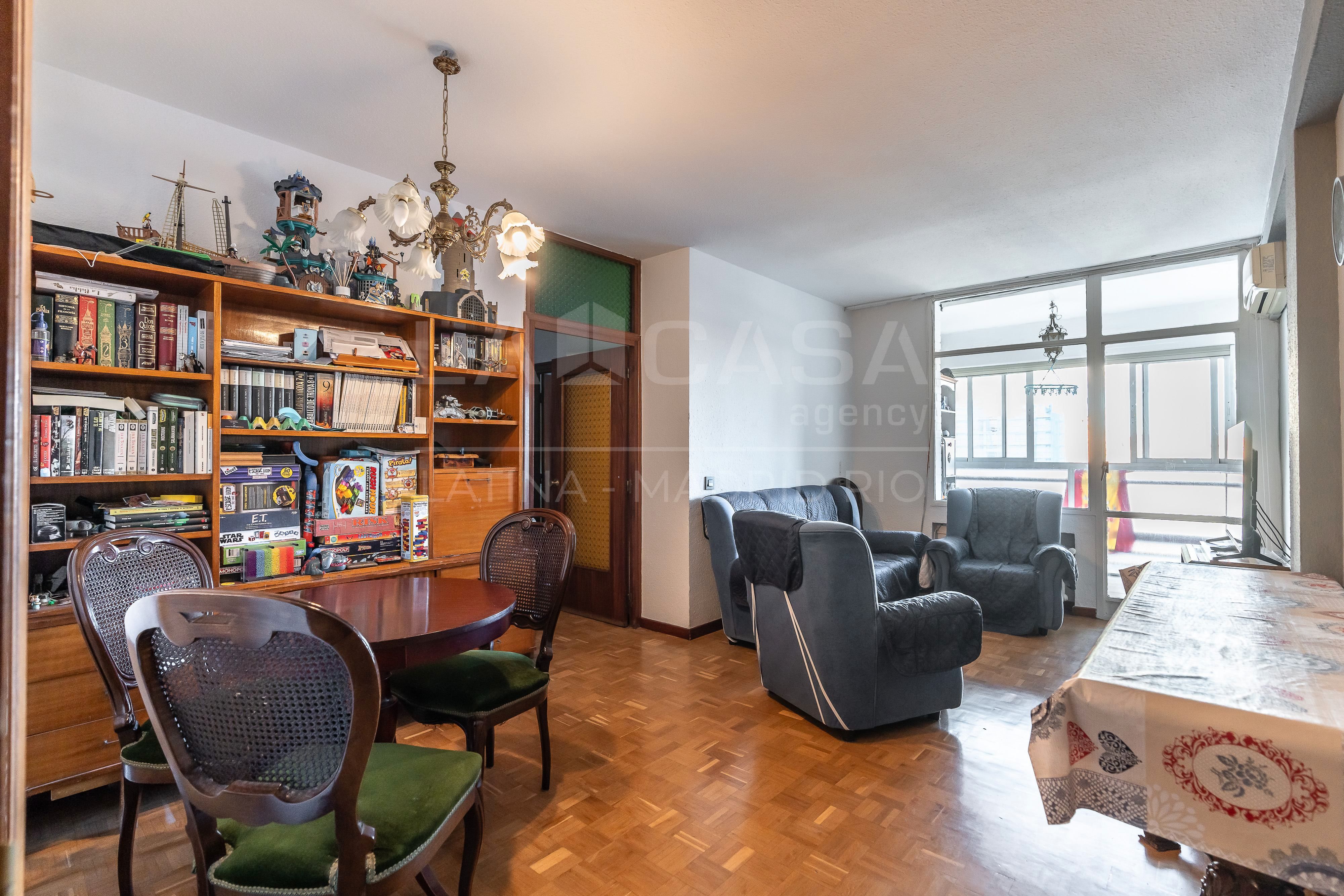 Living room of Flat for sale in  Madrid Capital  with Heating and Terrace