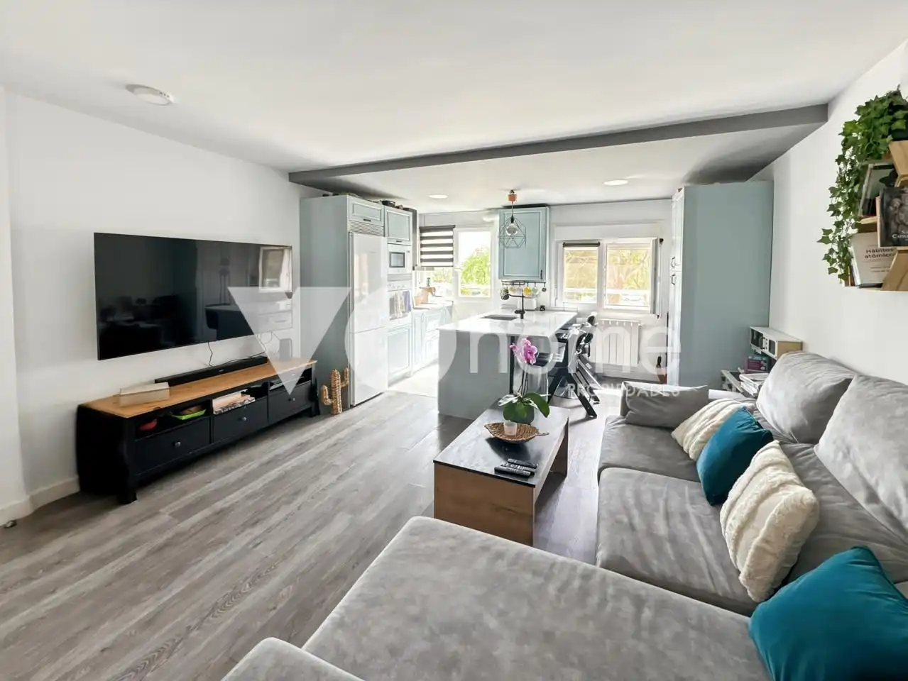 Living room of Flat for sale in  Madrid Capital  with Air Conditioner, Heating and Storage room