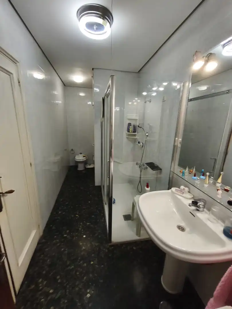 Bathroom of Flat for sale in Ourense Capital   with Heating, Parquet flooring and Terrace