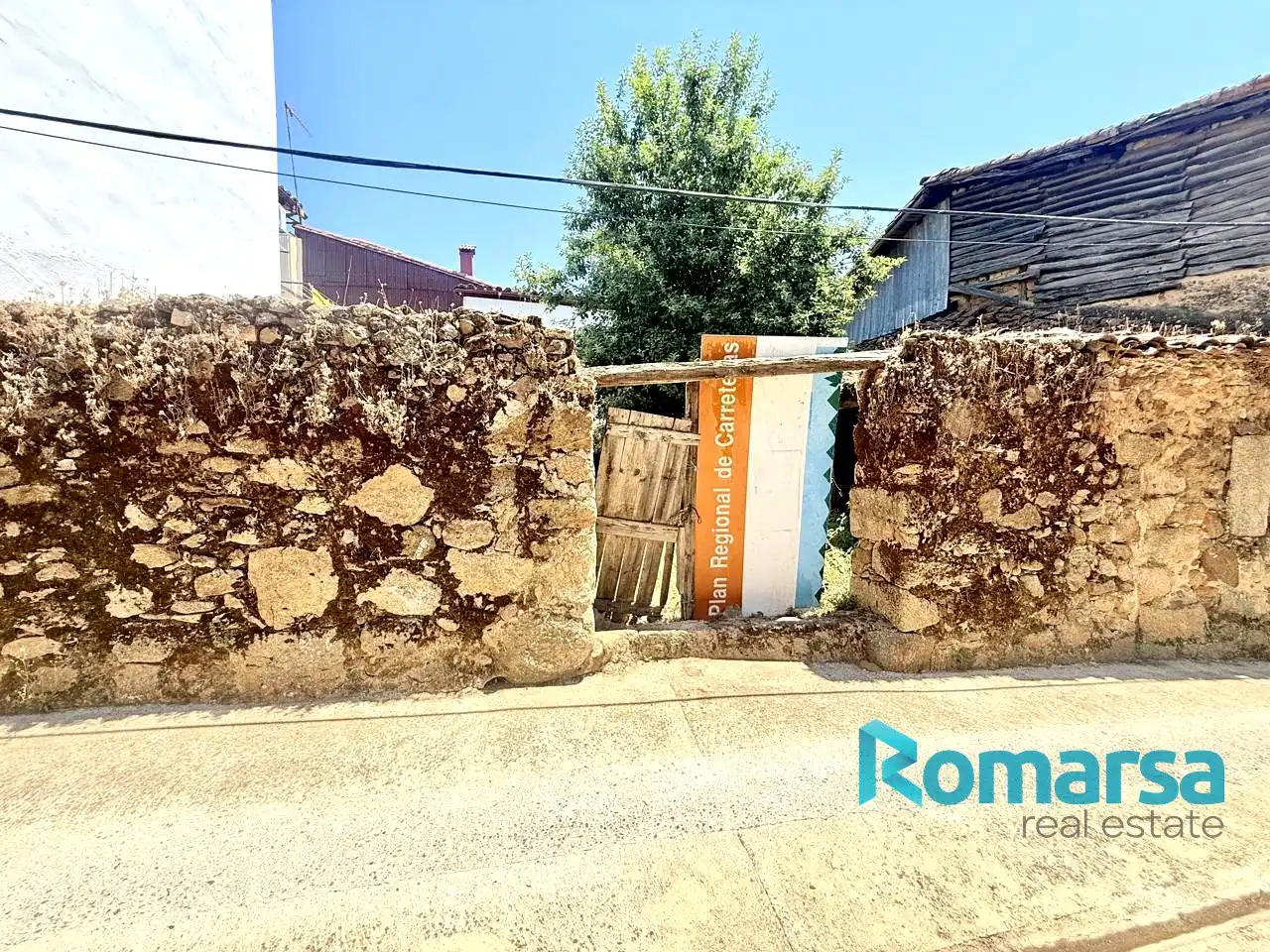 Außenansicht von Residential zum Verkauf in Poyales del Hoyo
