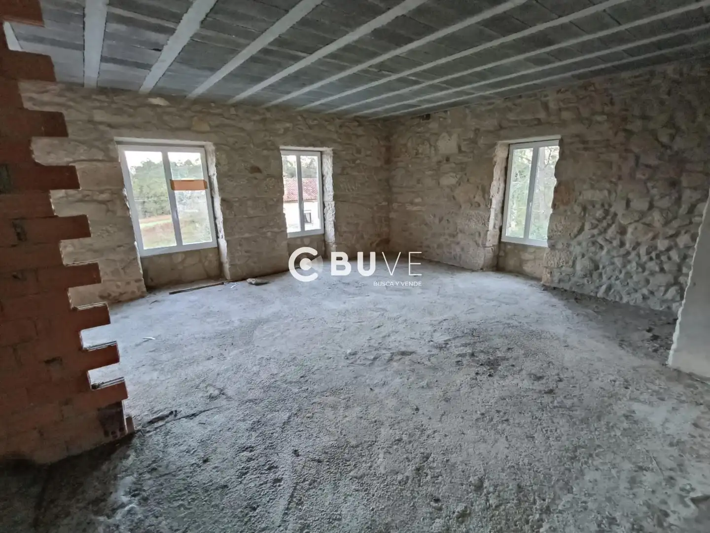 Houses for sale in Rois  with Private garden