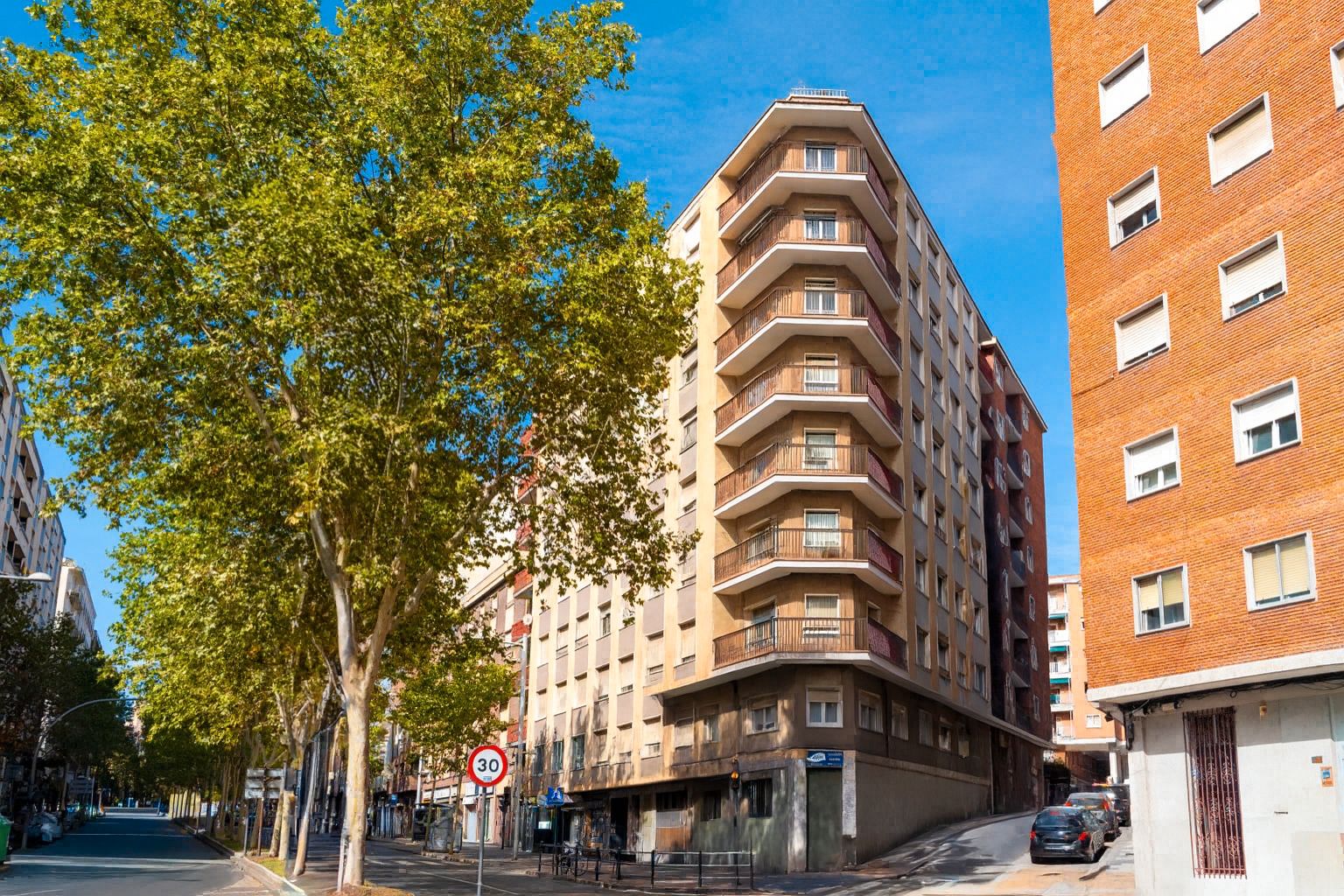 Vista exterior de Pis en venda en Salamanca Capital amb Calefacció, Parquet i Moblat