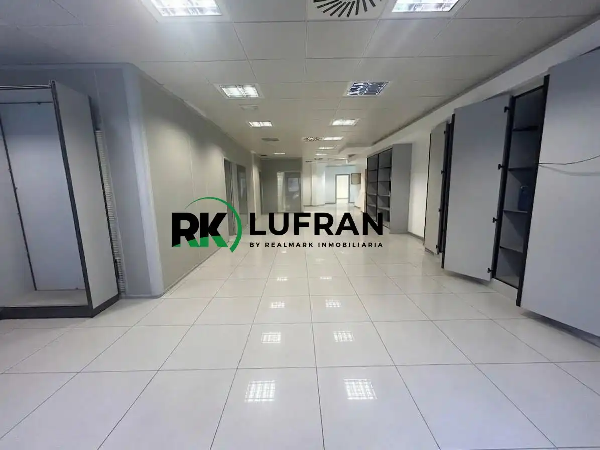 Local comercial en venda a Centro, imagen 2