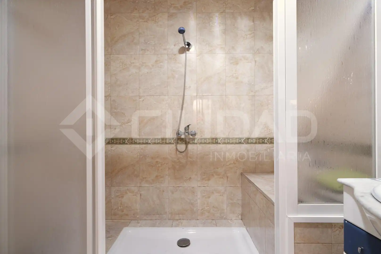 Badezimmer von Wohnung zum Verkauf in Coria del Río