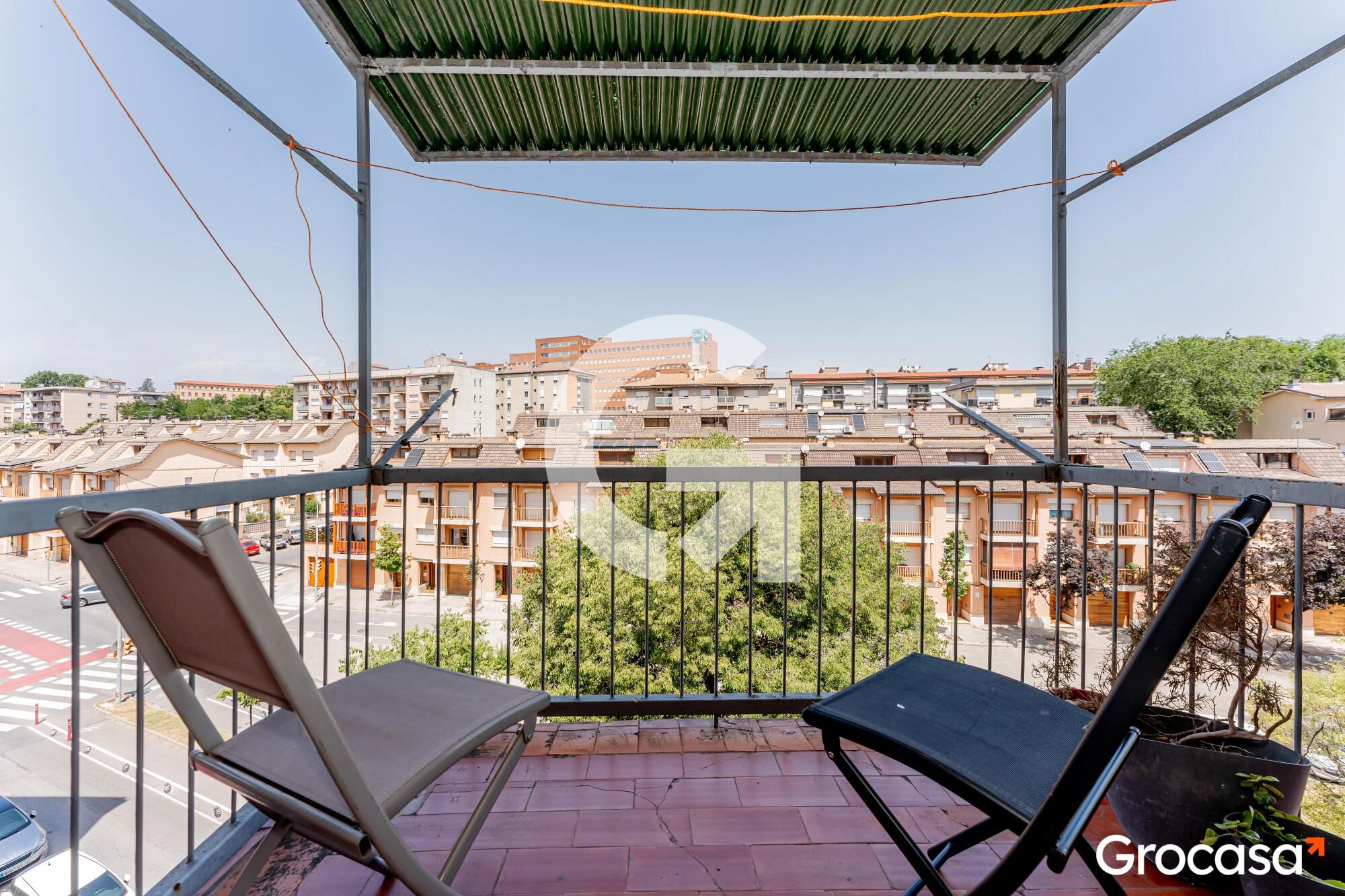Balcony of Flat for sale in Vic  with Oven and Balcony