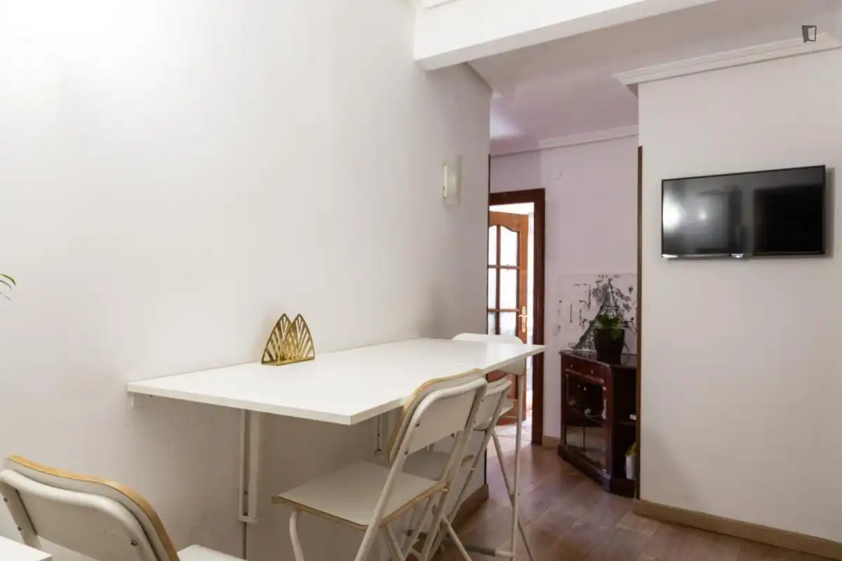 Dining room of Apartments for share in Madrid  with Air Conditioner, Furnished and Oven