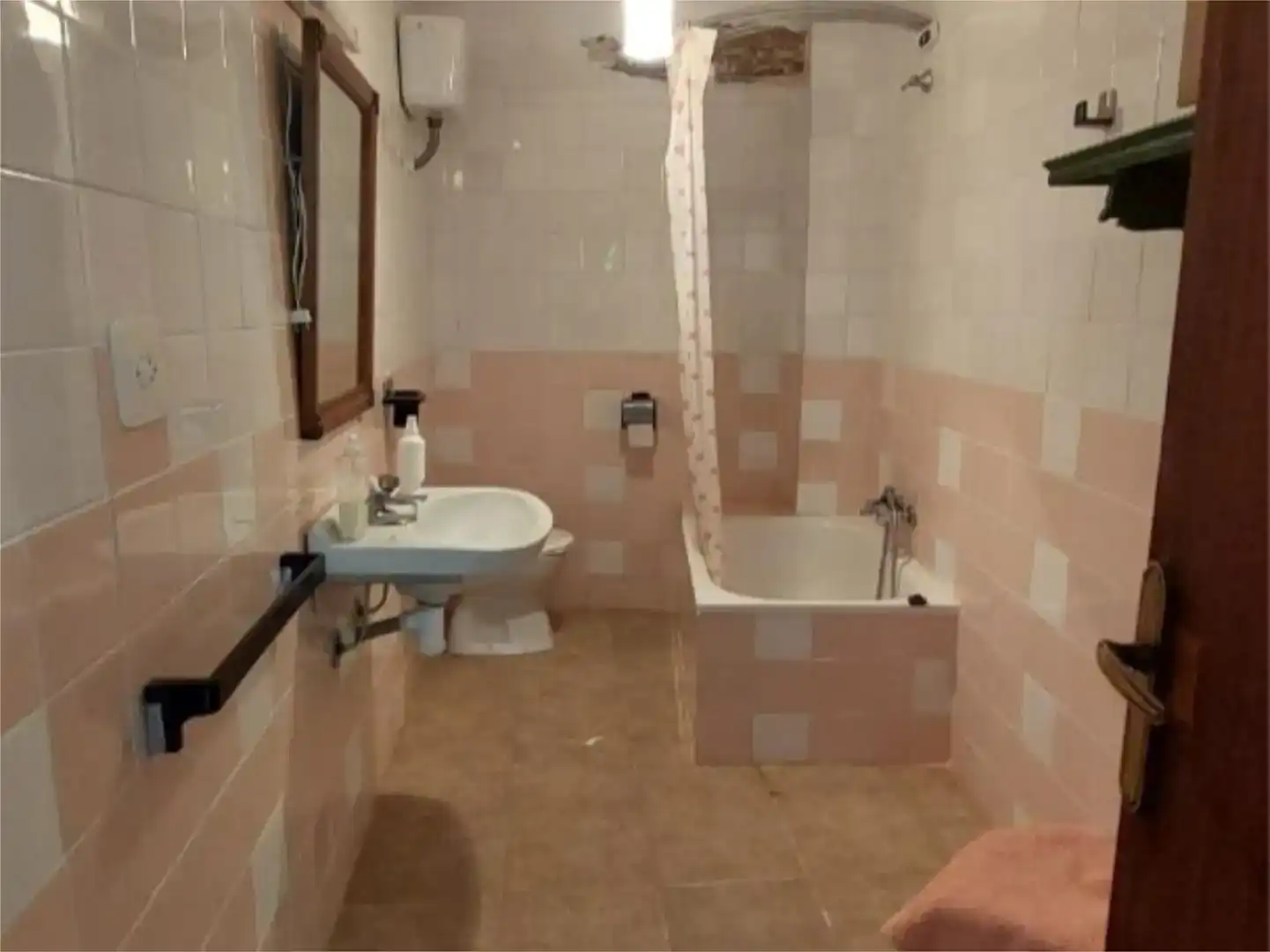 Baño de Casa adosada en venta en Manzanera con Balcón