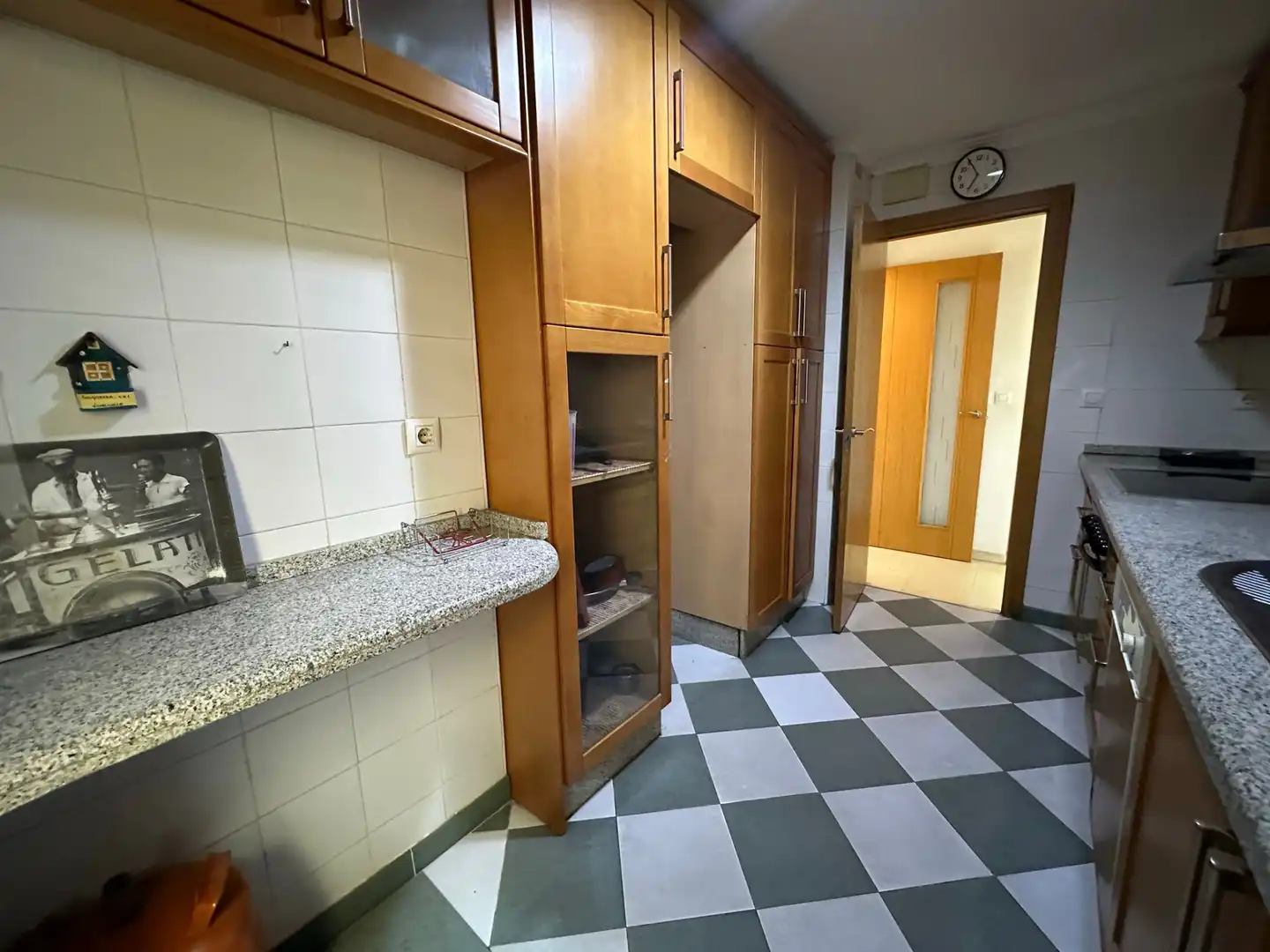Küche von Wohnung zum Verkauf in Camas mit Klimaanlage