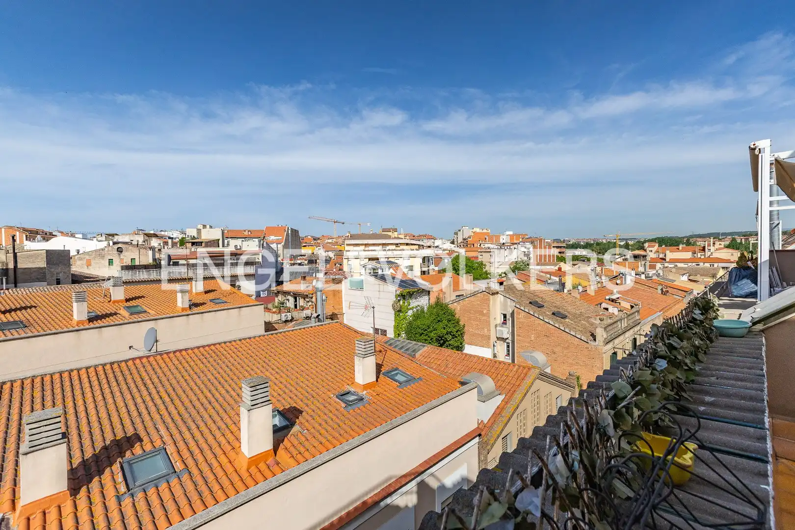 Vista exterior de Ático en venta en Sant Cugat del Vallès con Aire acondicionado, Calefacción y Terraza