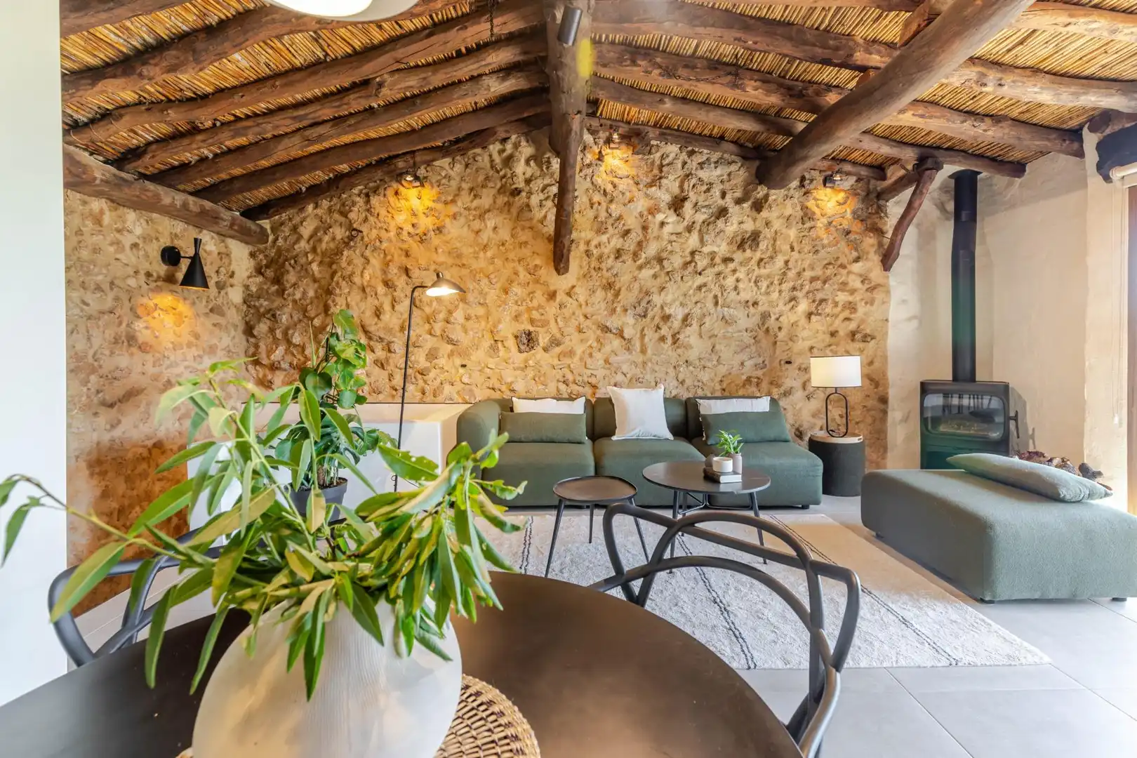Sala de estar de Finca rústica en venta en Venta del Moro con Jardín privado, Terraza y Amueblado