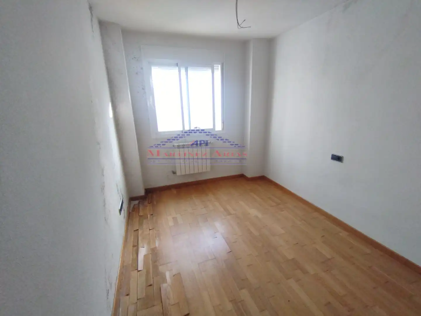 Habitación de Dúplex en venta en Linares con Calefacción, Parquet y Balcón