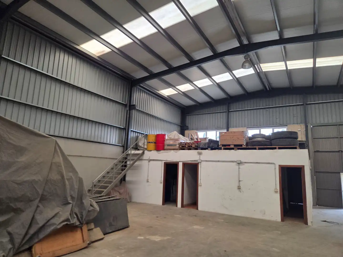 Industrial buildings for sale in Barreiros