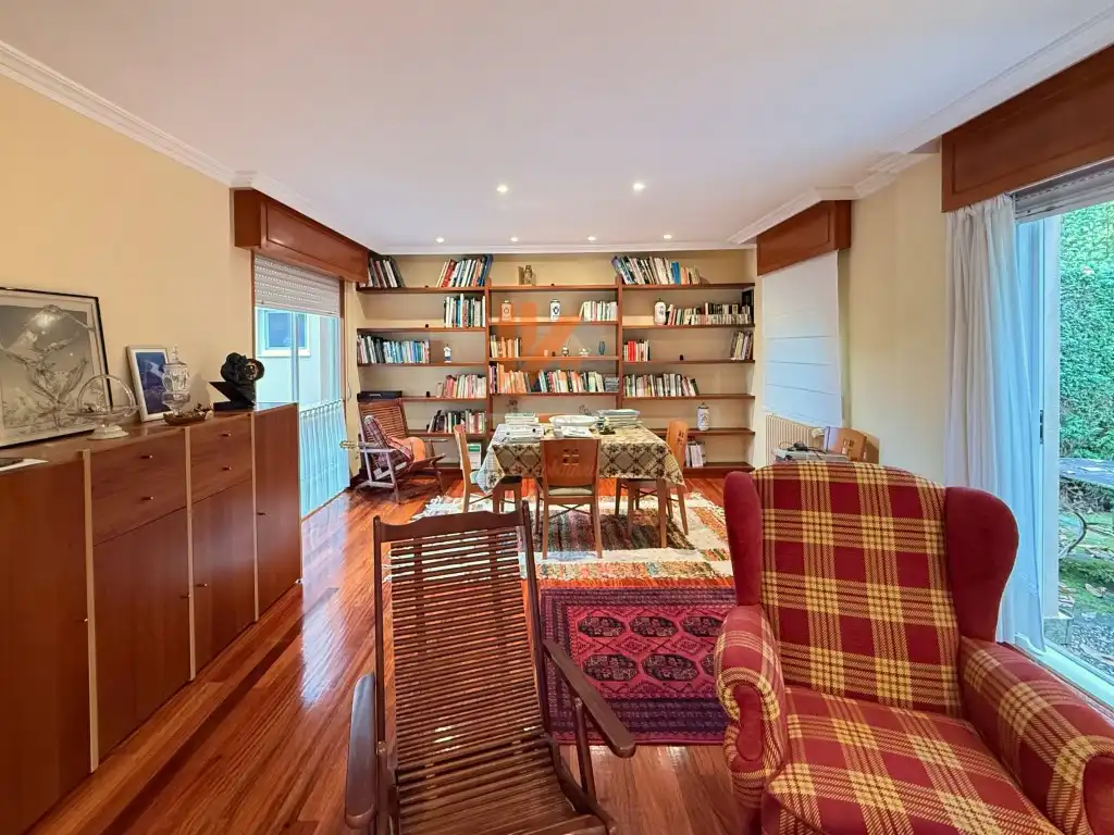 Sala de estar de Casa adosada en venta en Brión con Jardín privado, Terraza y Piscina