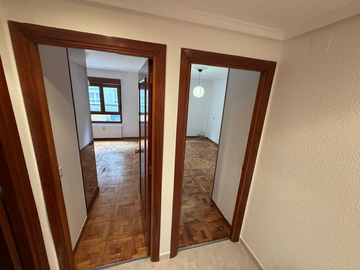Pis en venda en Oviedo  amb Calefacció, Parquet i Terrassa