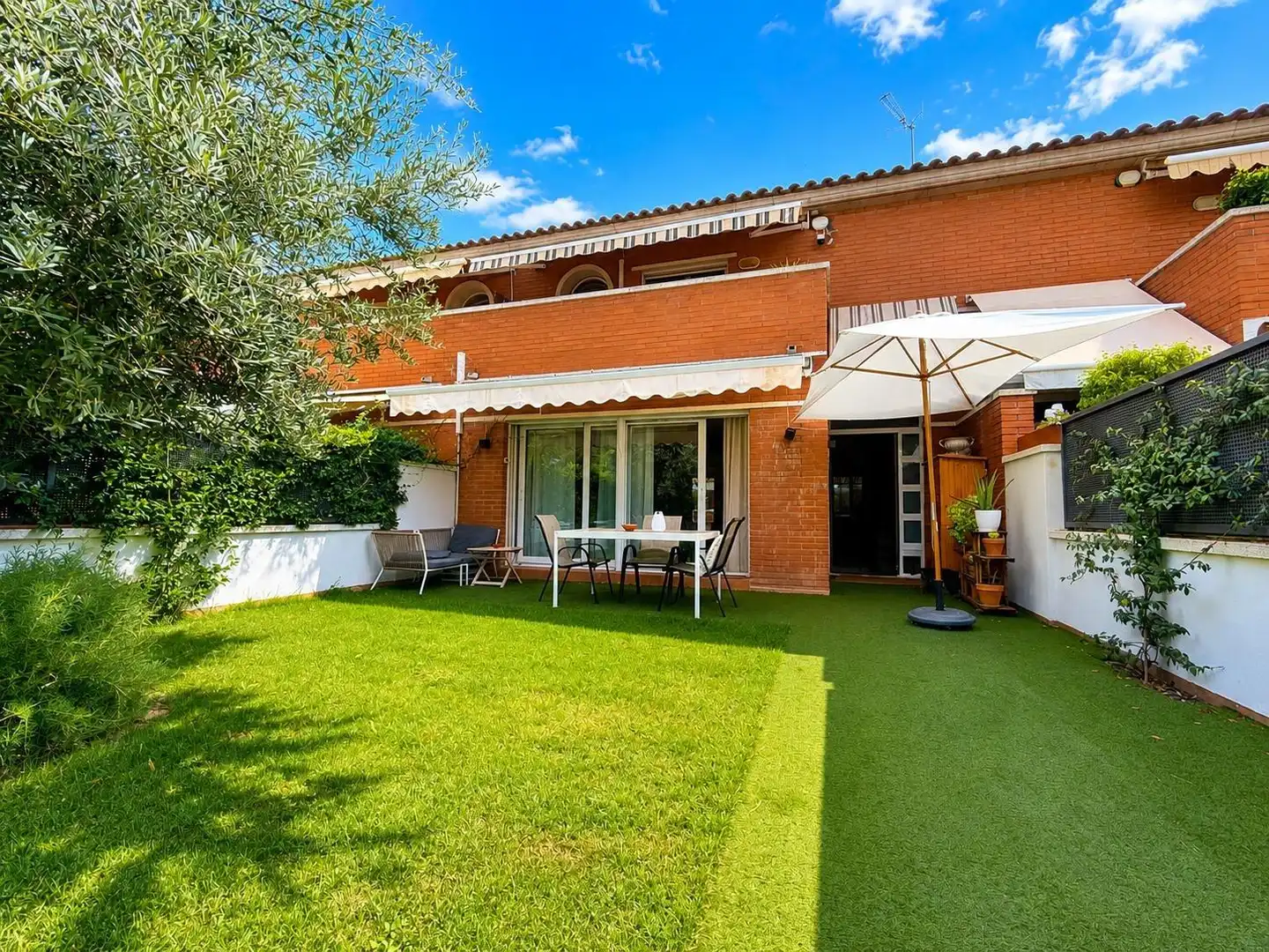 Jardín de Casa adosada en venta en Cunit con Aire acondicionado, Calefacción y Jardín privado
