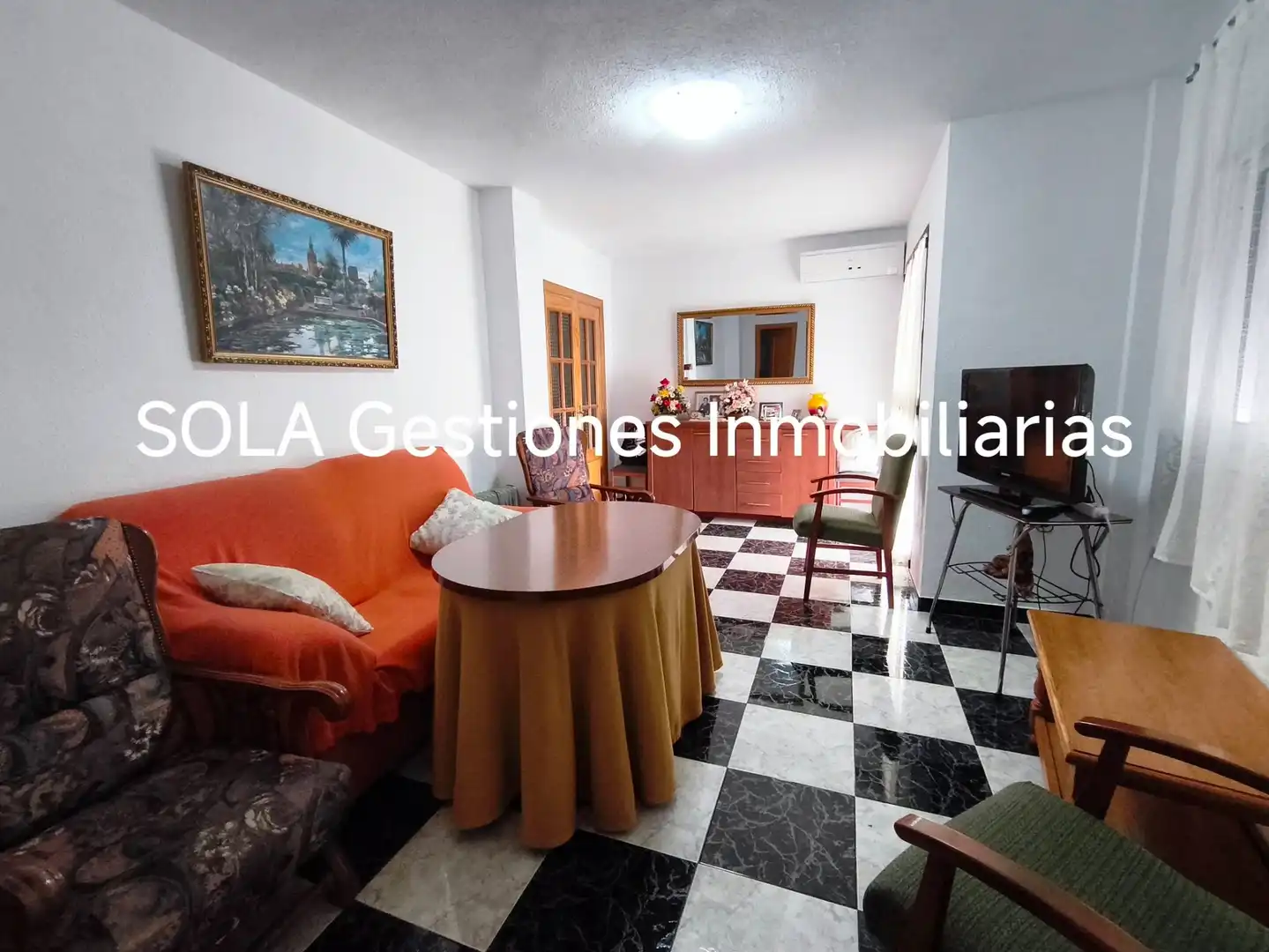 Sala d'estar de Pis en venda en Torreperogil amb Aire condicionat, Traster i Moblat