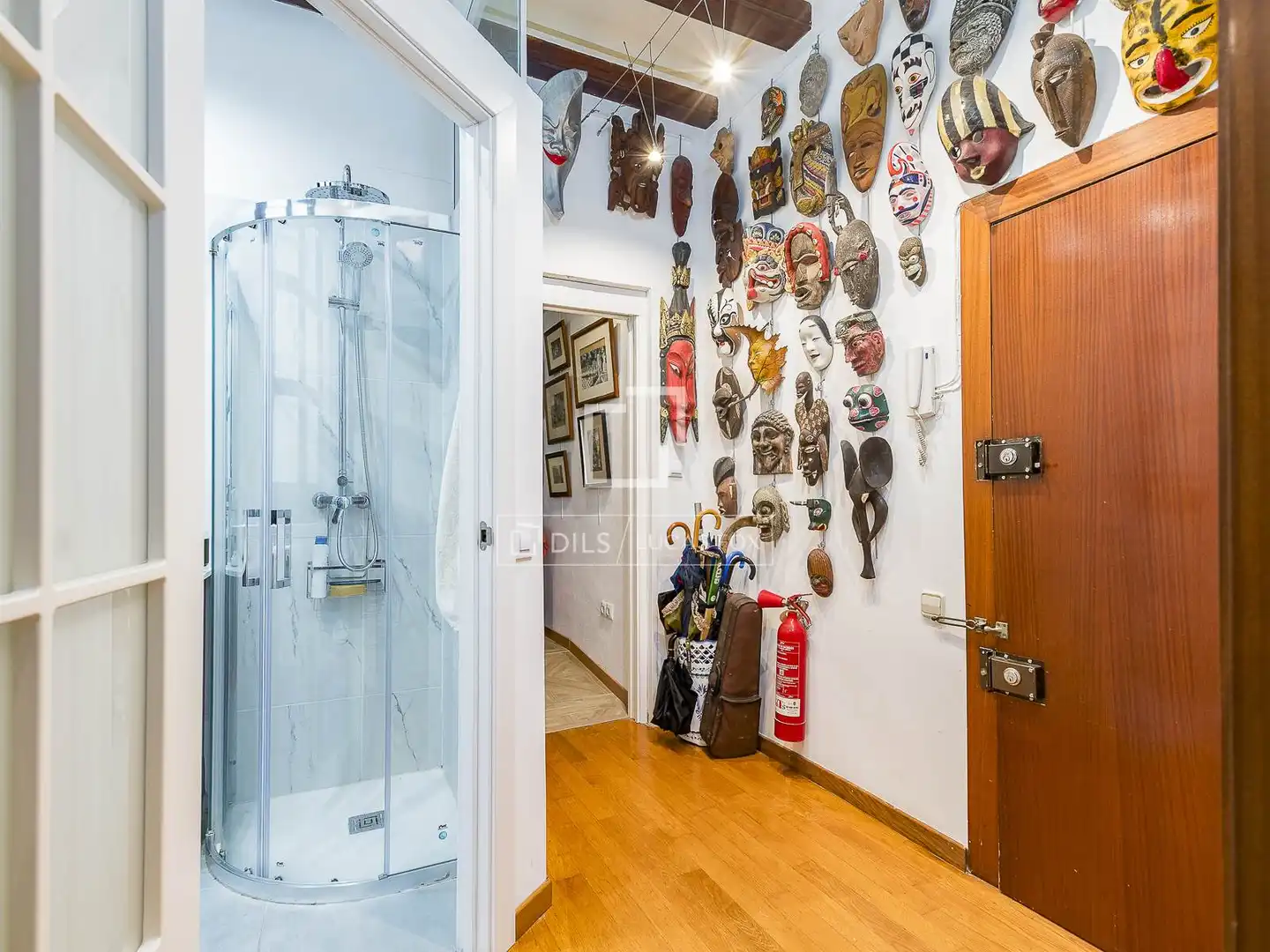 Piso en venta en Barcelona con Calefacción, Terraza y Balcón