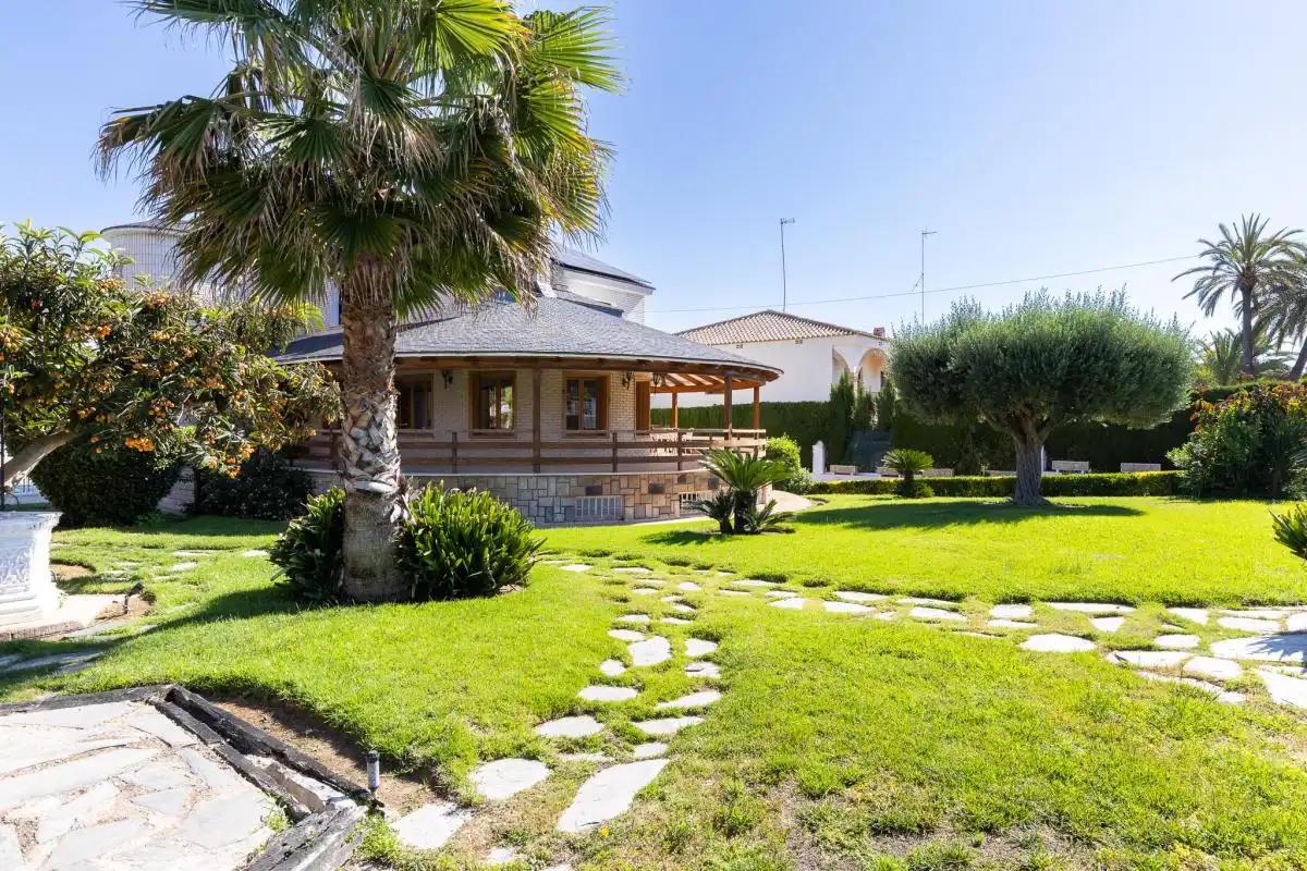 Exterior view of Houses for sale in L'Eliana  with Air Conditioner, Heating and Swimming Pool