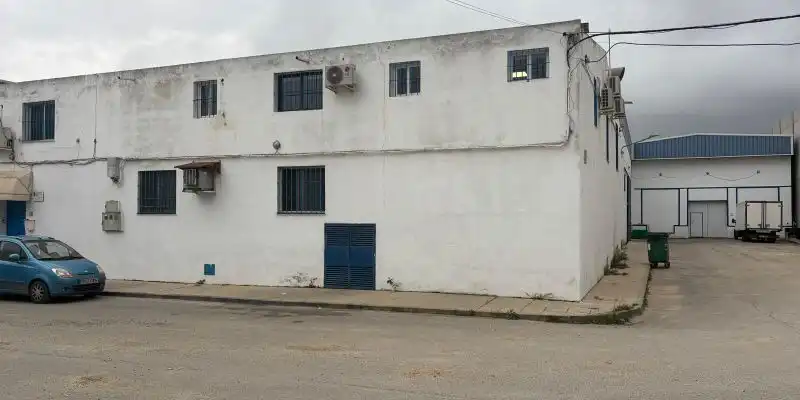Vista exterior de Nau industrial en venda en Pilas