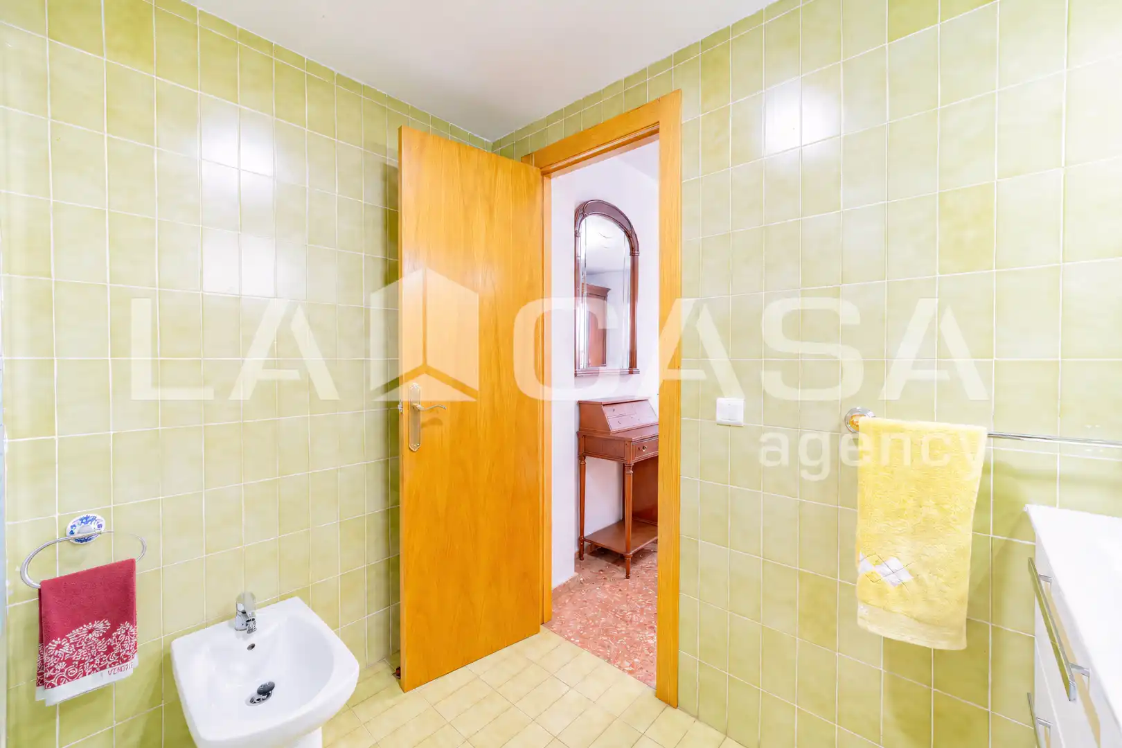 Bathroom of Flat for sale in Valencia  with Furnished