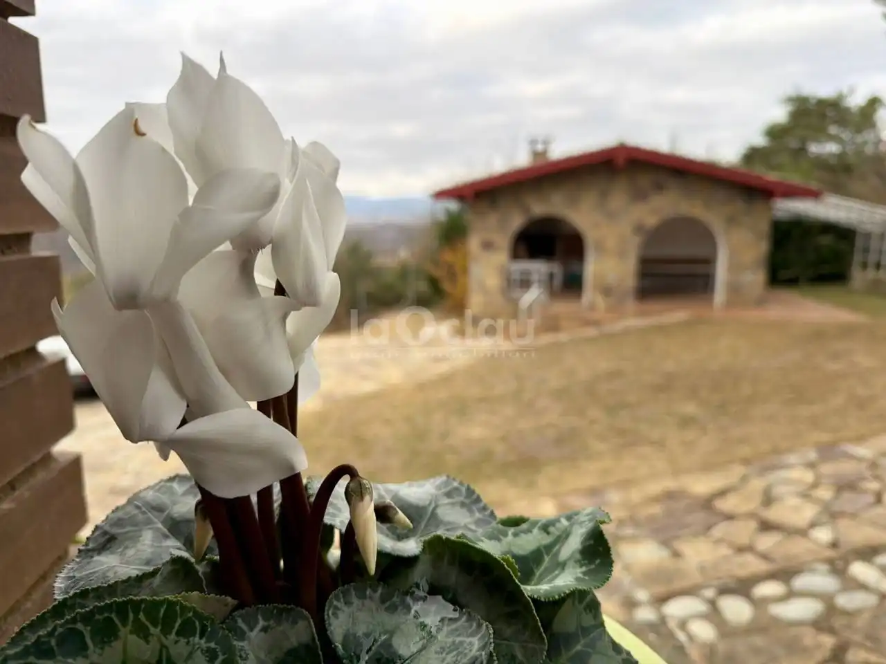 Jardí de Casa o xalet en venda en Tavèrnoles amb Jardí privat i Terrassa