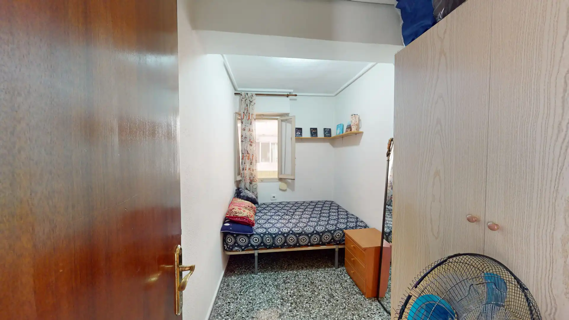 Habitación de Piso en venta en Elche / Elx con Amueblado y Balcón