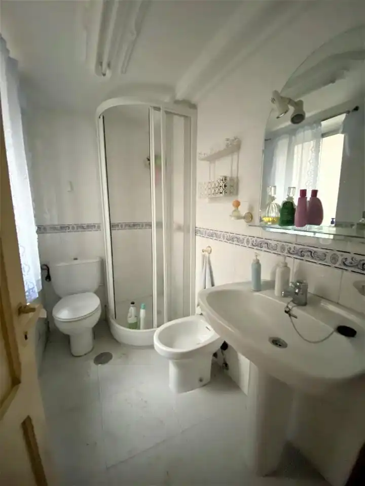 Bany de Casa o xalet en venda en León Capital 
