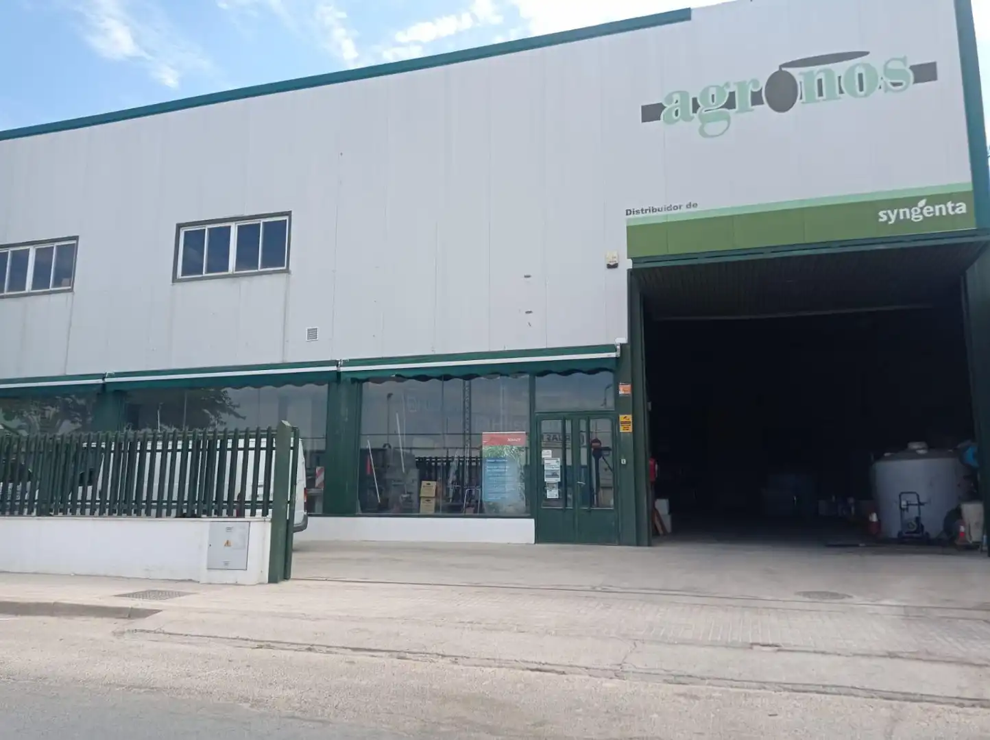 Nau industrial en venda a Úbeda