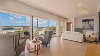Sala d'estar de Casa o xalet en venda en Maó amb Aire condicionat, Jardí privat i Terrassa