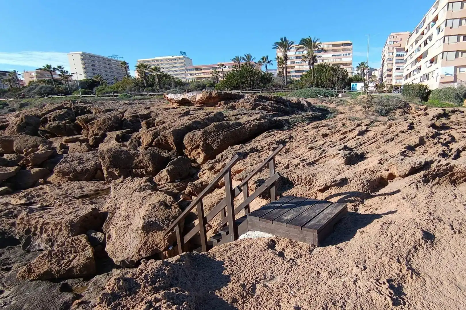 Vista exterior de Casa adosada en venda en Torrevieja amb Aire condicionat, Calefacció i Terrassa