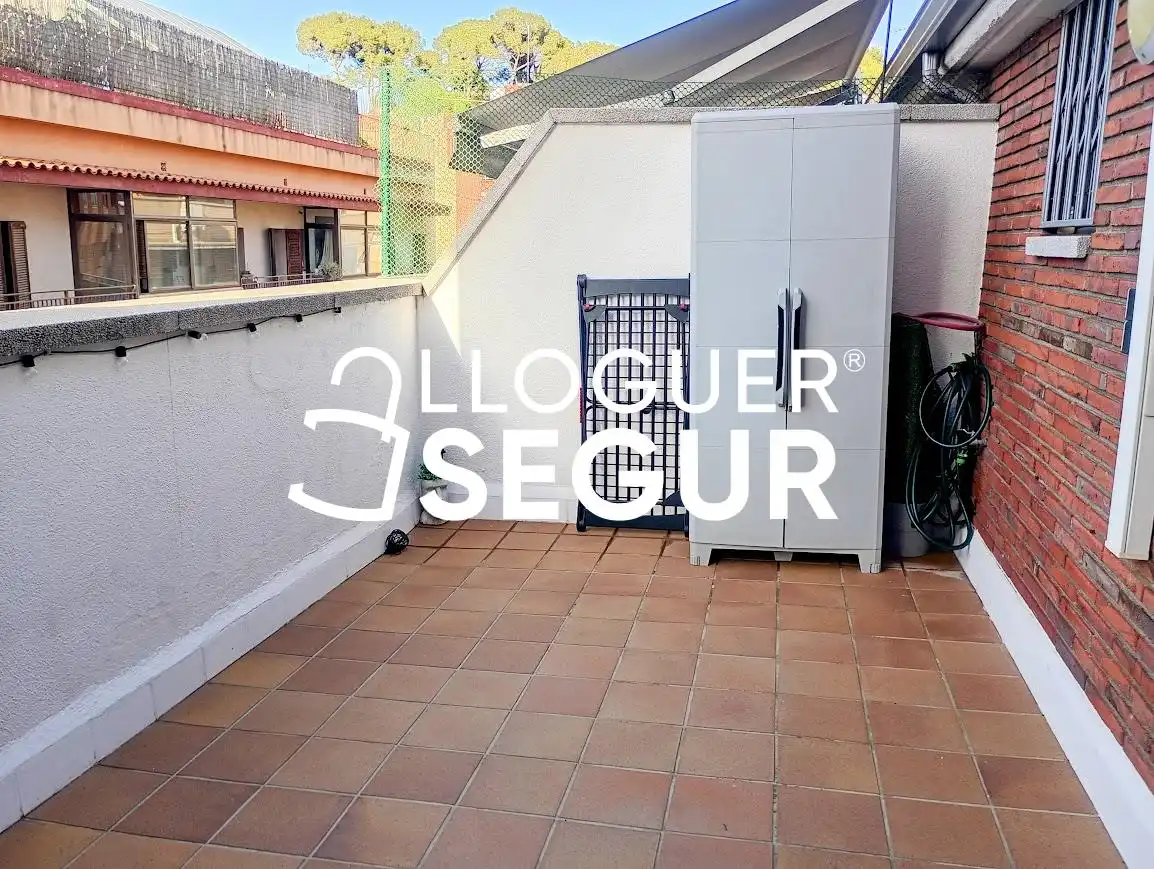 Terrassa de Pis de lloguer en Sant Boi de Llobregat amb Aire condicionat, Calefacció i Terrassa